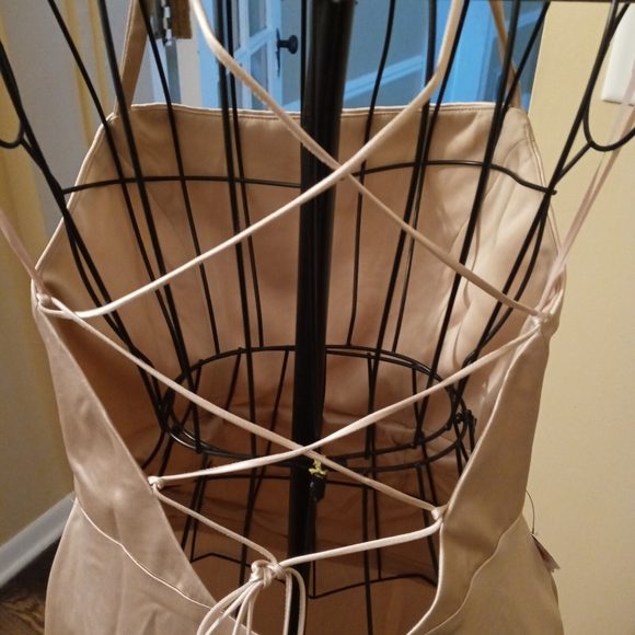 Champagne Spaghetti Strap Backless Maxidress With Side Split - Picture 5 of 7